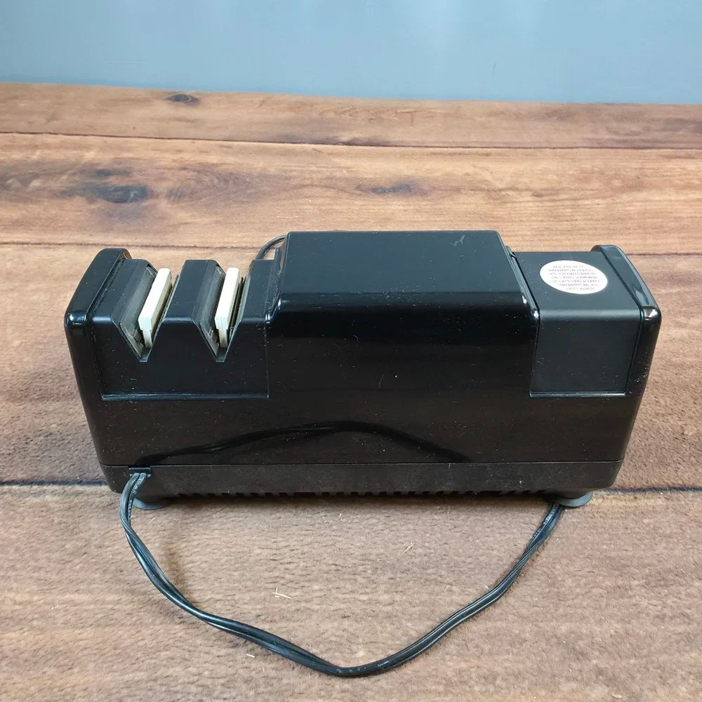 Chef's Choice Knife Sharpener Model 110 Black Excellent 3-Stage Electric Diamond